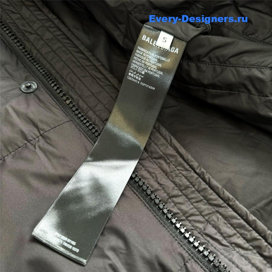 Ba1en*iaga logo embroidered down jacket