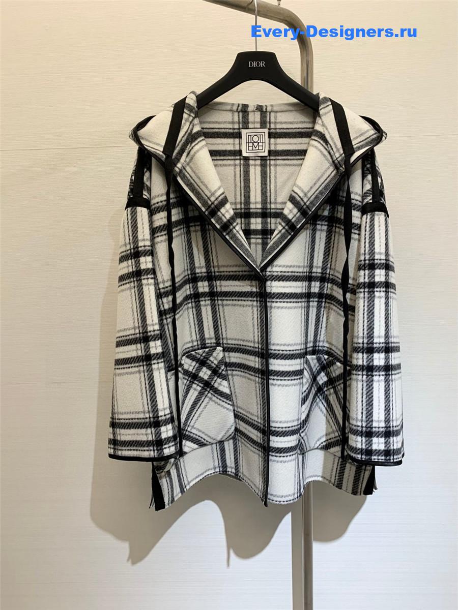𝐓𝐨𝐭𝐞𝐦𝐞 Loose wool coat