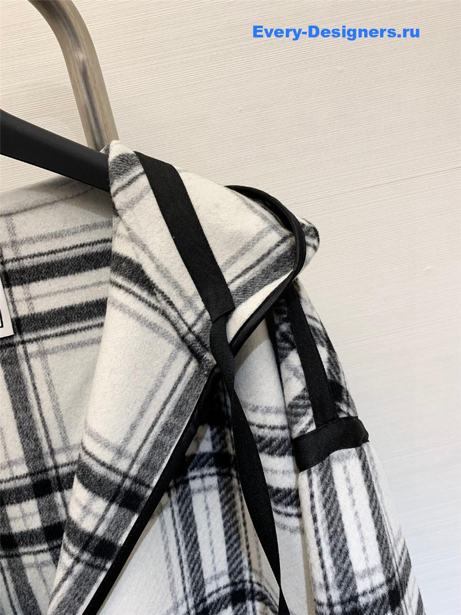 𝐓𝐨𝐭𝐞𝐦𝐞 Loose wool coat