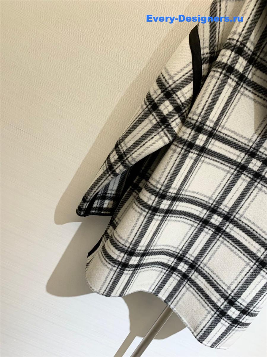 𝐓𝐨𝐭𝐞𝐦𝐞 Loose wool coat