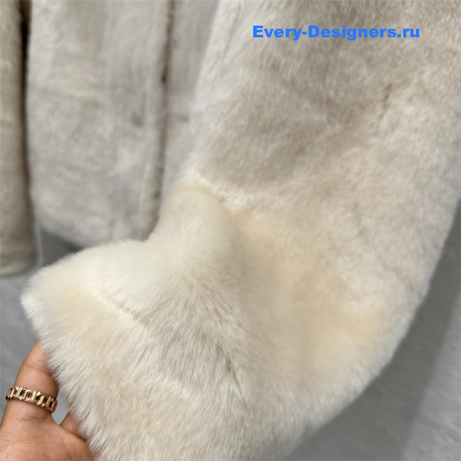 L0r0 P1ana short shearling coat