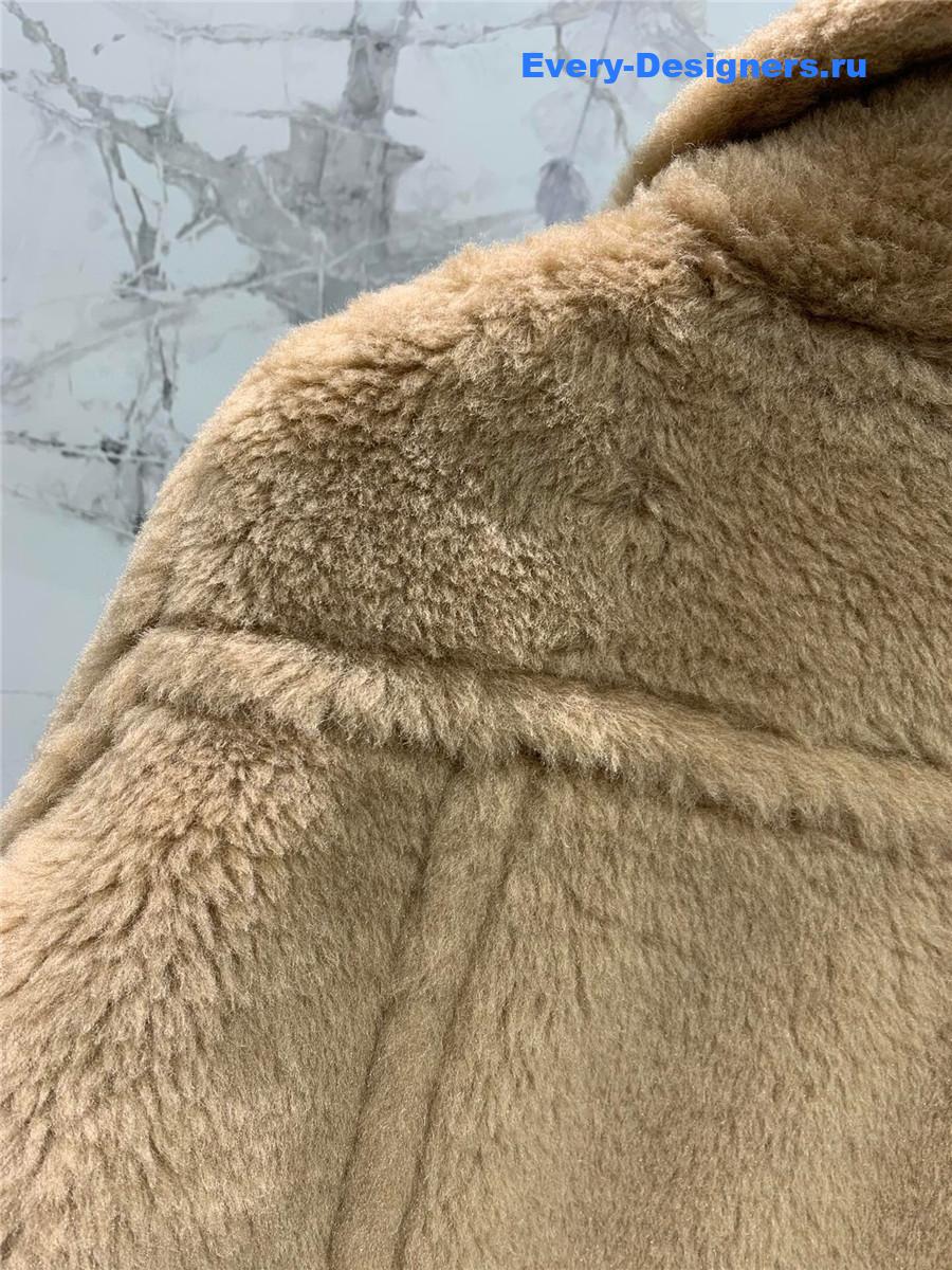 Vanitoo camel cashmere coat