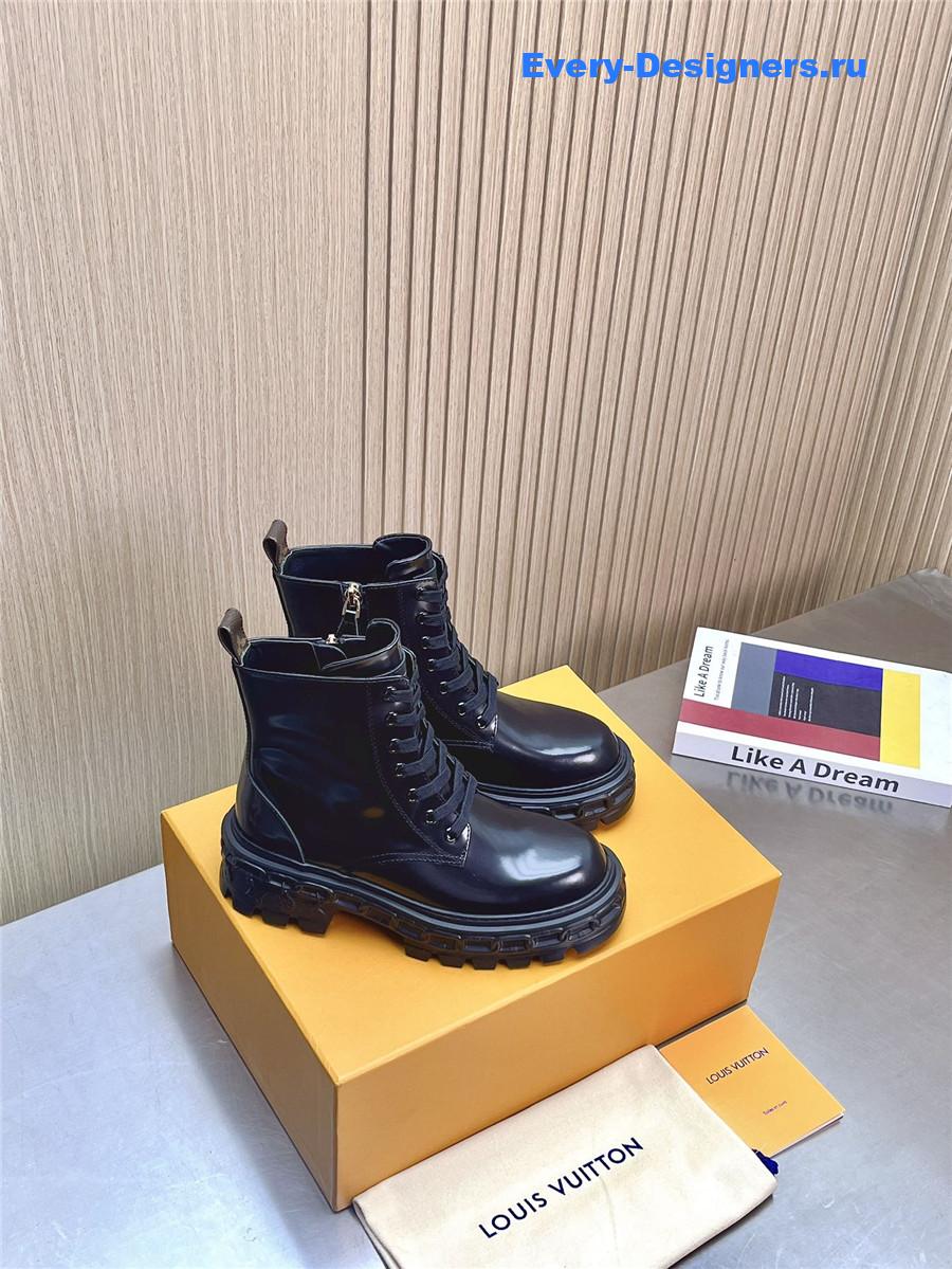 l0vis Vvtt0n black patent leather ankle boots