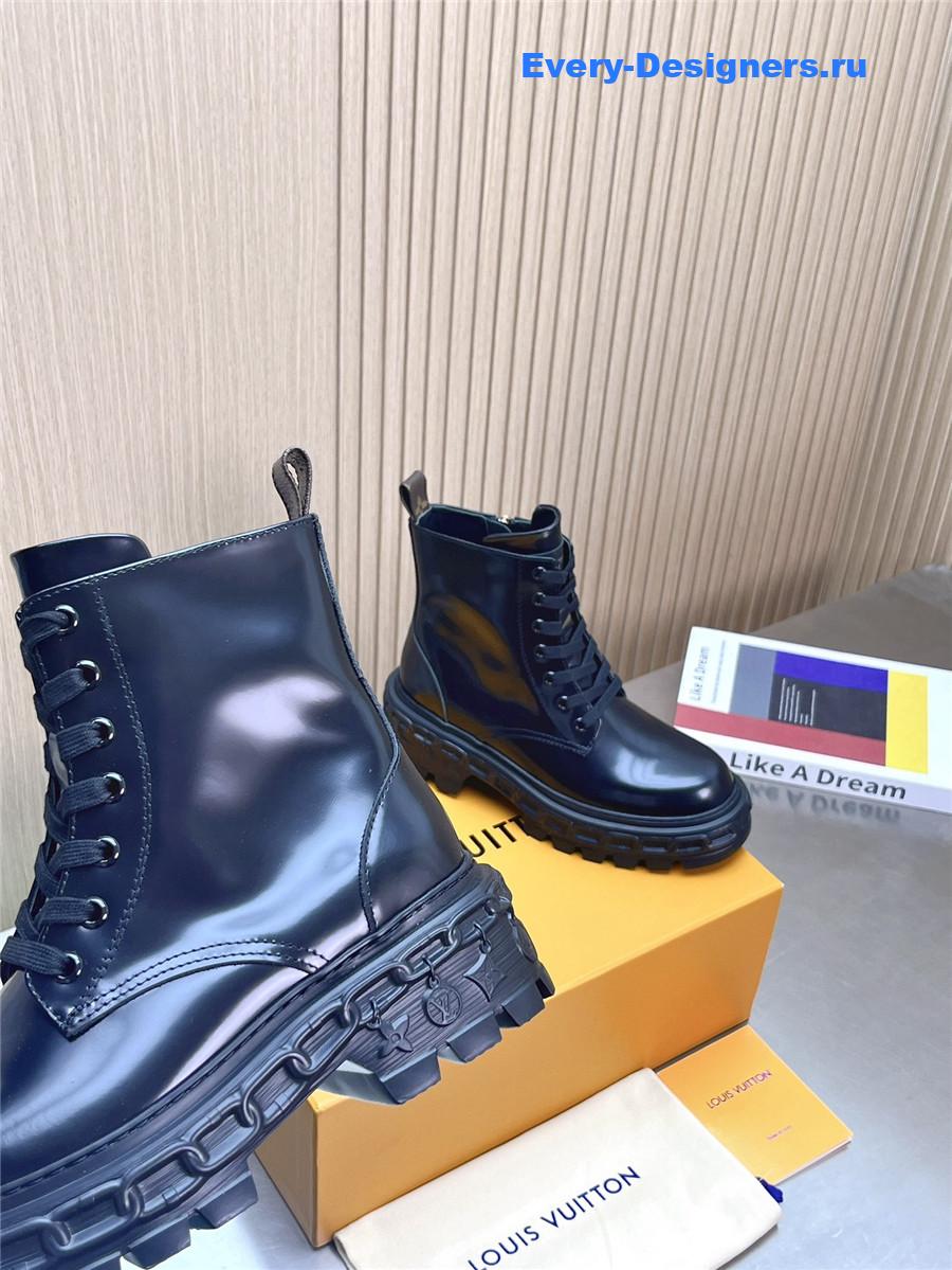 l0vis Vvtt0n black patent leather ankle boots
