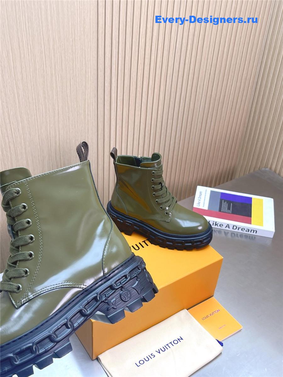 l0vis Vvtt0n patent leather platform ankle boots