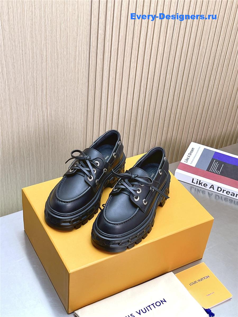 l0vis Vvtt0n lv record boat shoe black