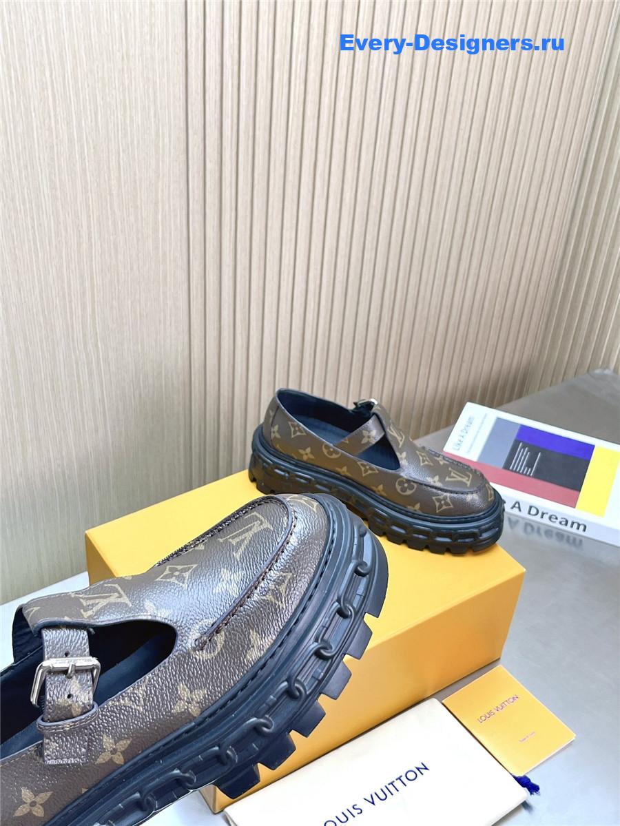 l0vis Vvtt0n monogram record mary jane shoes