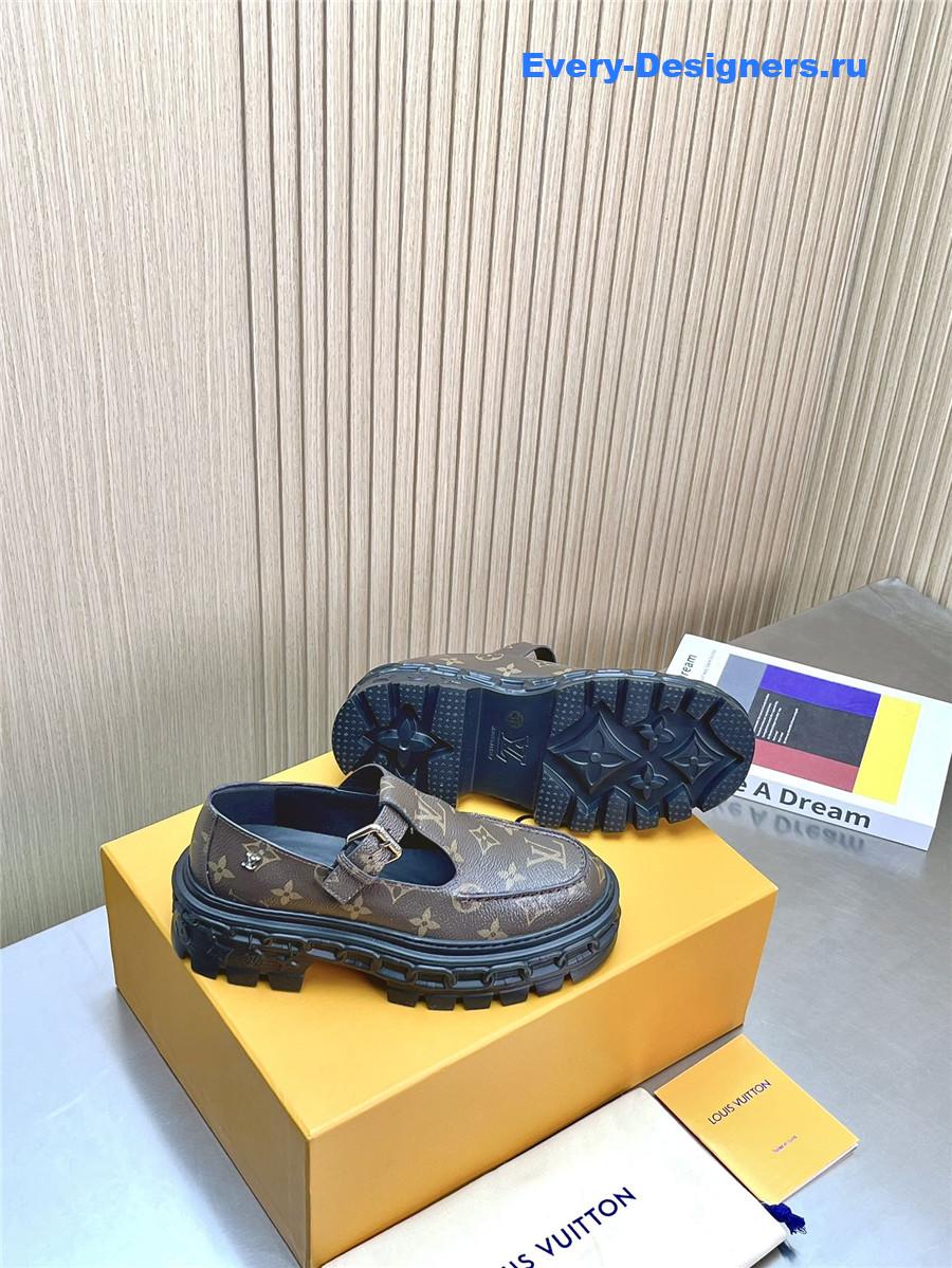 l0vis Vvtt0n monogram record mary jane shoes