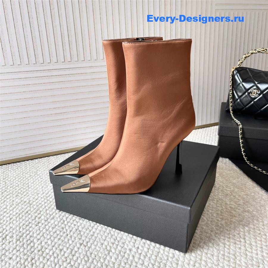 Sa1nt Lau*nt brown metal toe high heel ankle boots