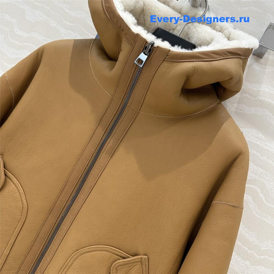 D10r shearling hooded coat