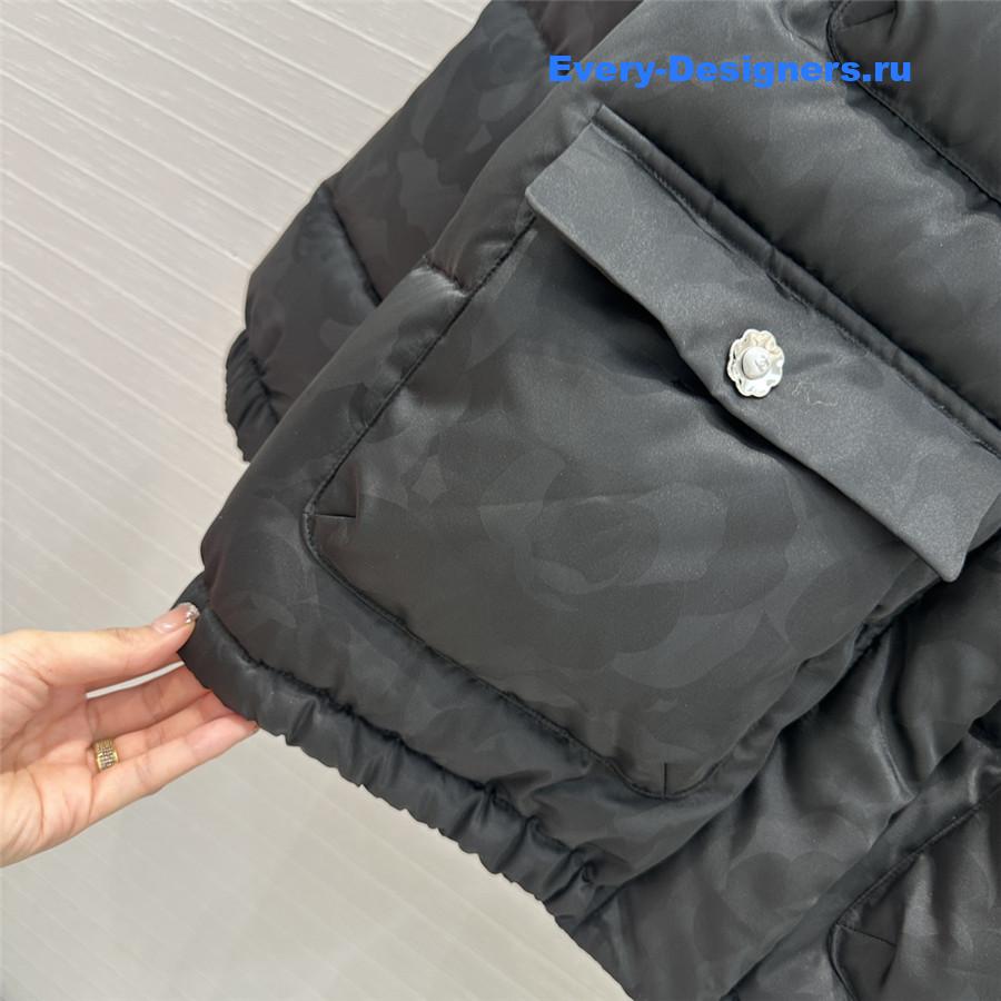 Ch**el stand collar down jacket