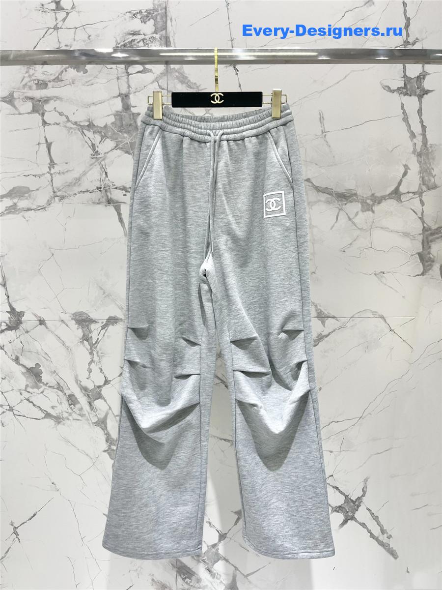 Ch**el straight fleece sweatpants
