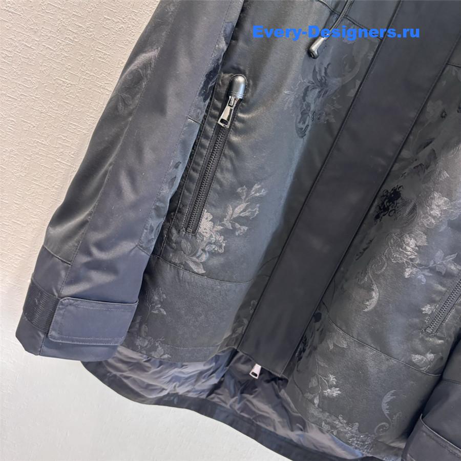 Pra*a stand collar printed chinese down jacket