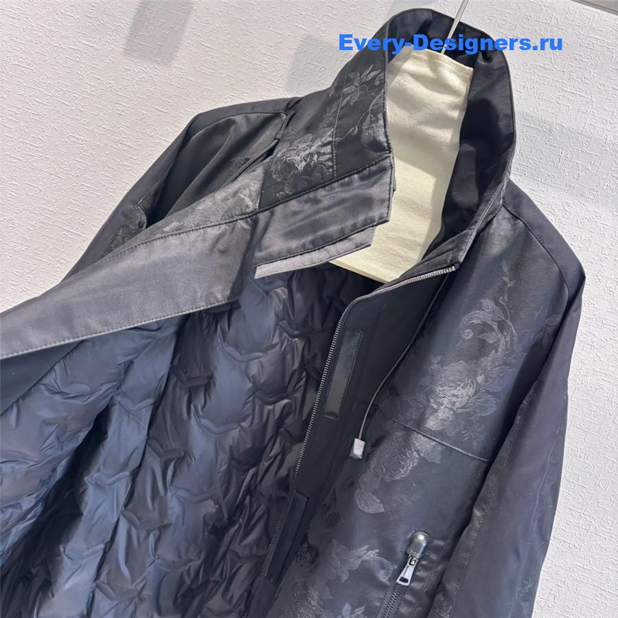 Pra*a stand collar printed chinese down jacket