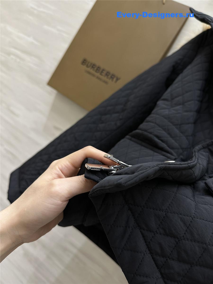 bv*b*rry D1am0nd quilted hooded jacket