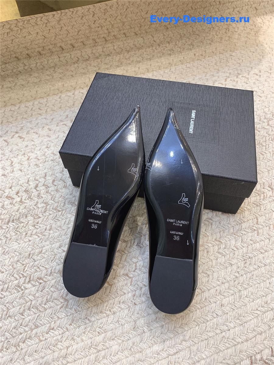 Y51 nour black glazed leather slippers