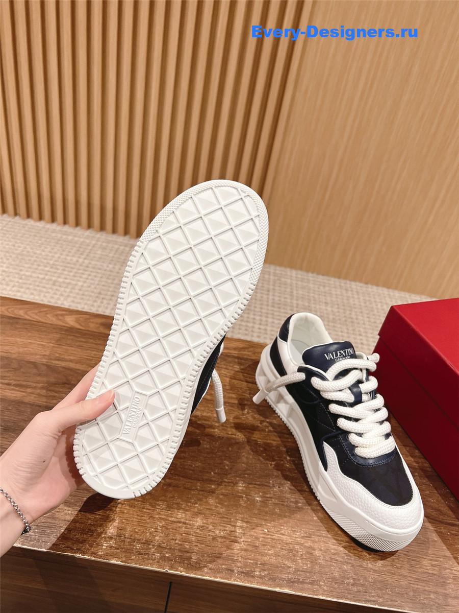 Va1e*ntin0 low-top trainers in denim toile iconographe