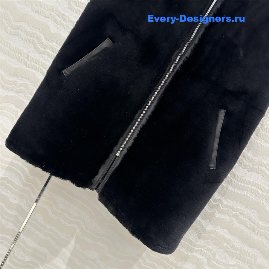 H**me5 reversible shearling vest