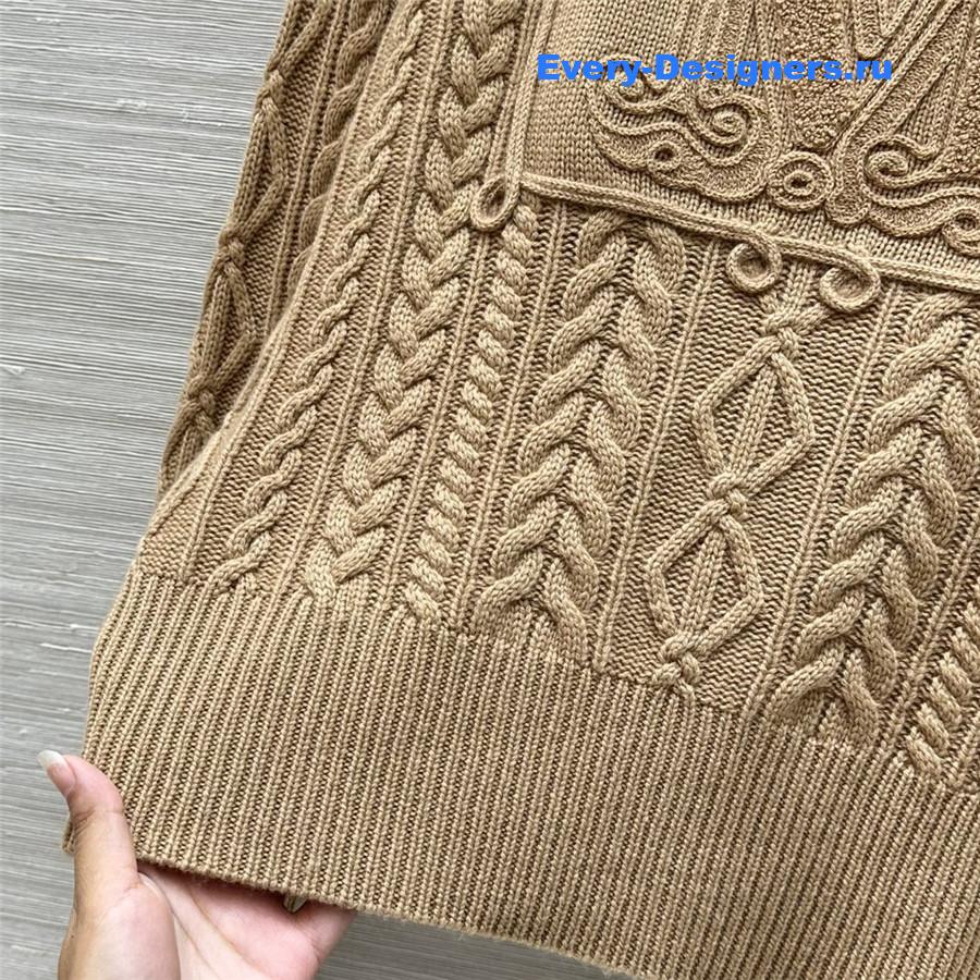 Vanitoo Brown Cable Cashmere Sweater