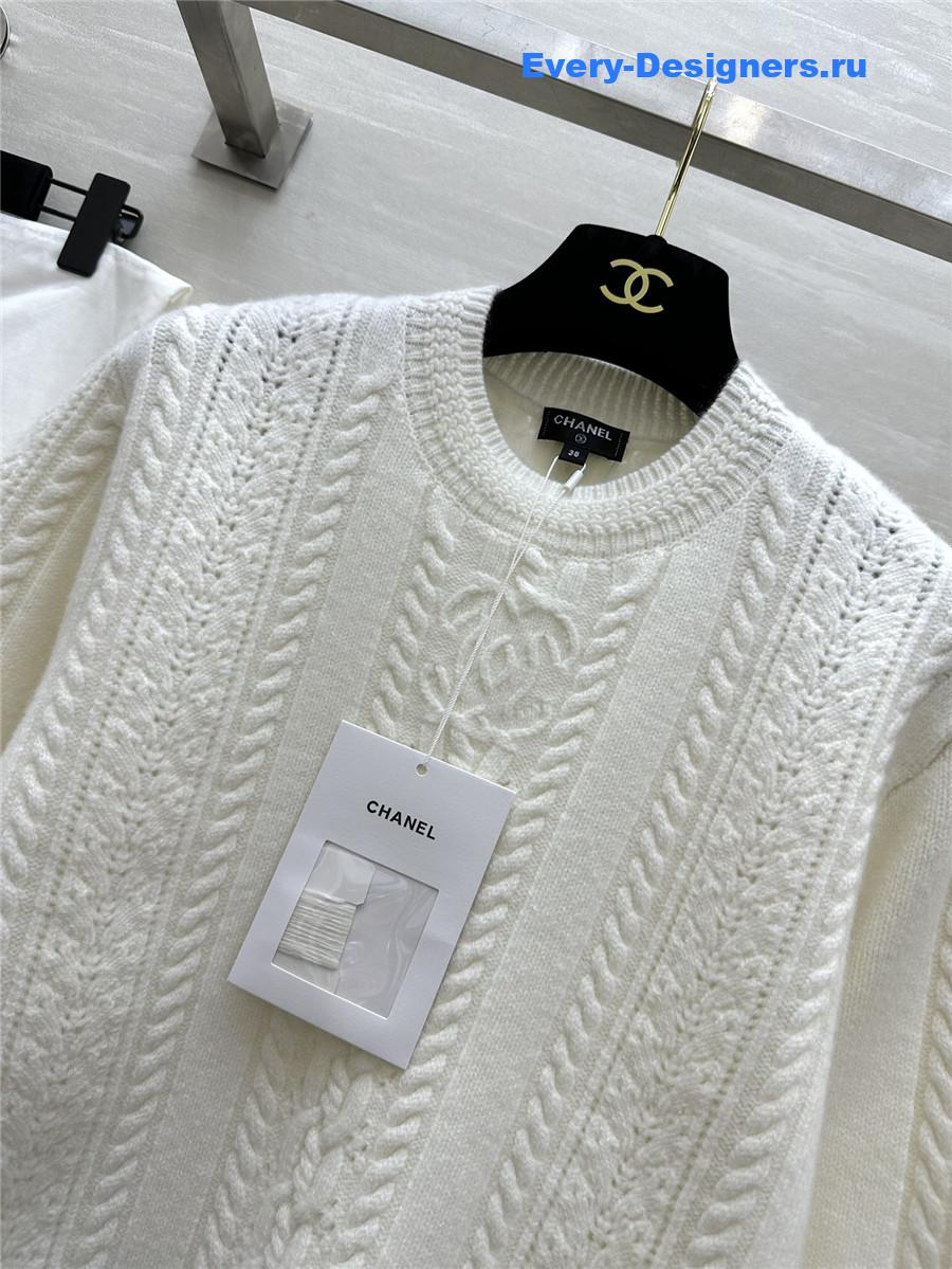Ch**el cable knit sweater white