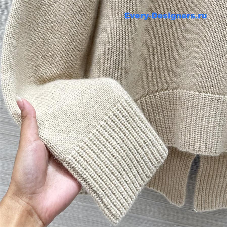 L0r0 P1ana beige cashmere turtleneck sweater