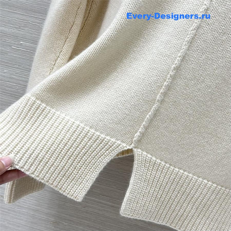 L0r0 P1ana white cashmere turtleneck sweater