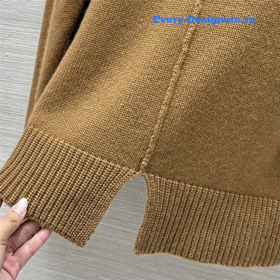 L0r0 P1ana brown cashmere turtleneck sweater