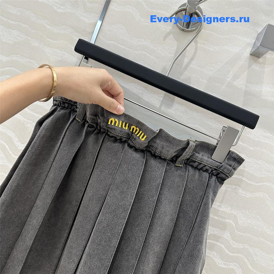 M1um1u waist pleated long skirt