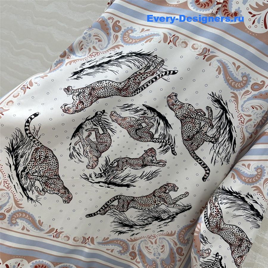 H**me5 scarf print silk shirt