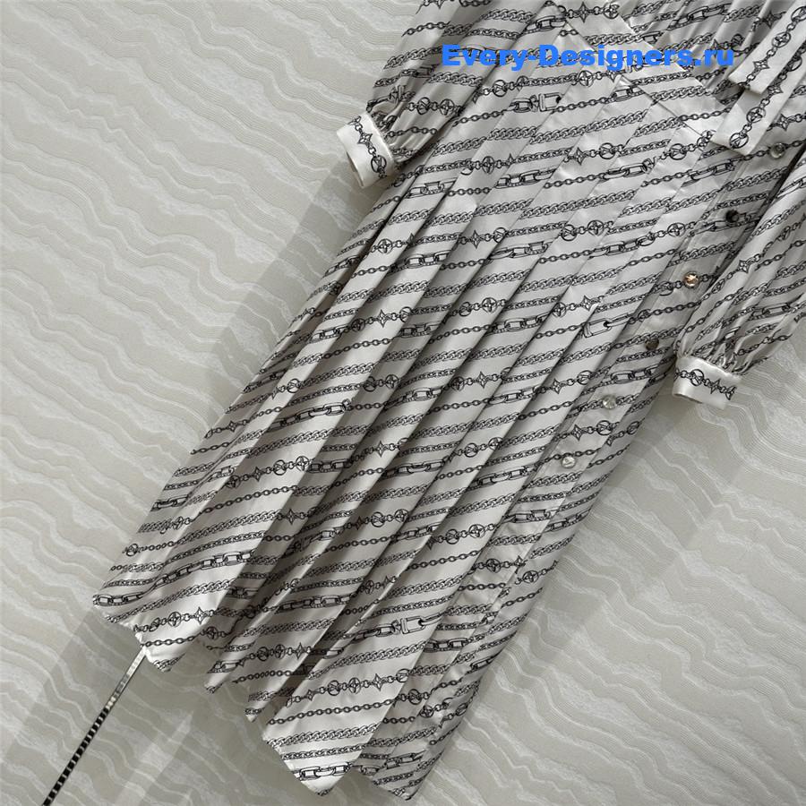 l0vis Vvtt0n long-sleeved chain print dress