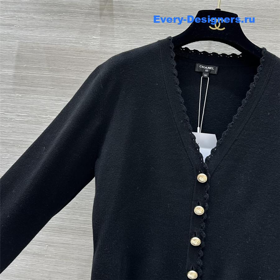 Ch**el v-neck crochet-trim cardigan in black