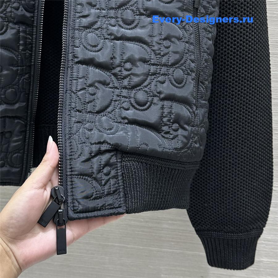 D10r hooded quilted jacket