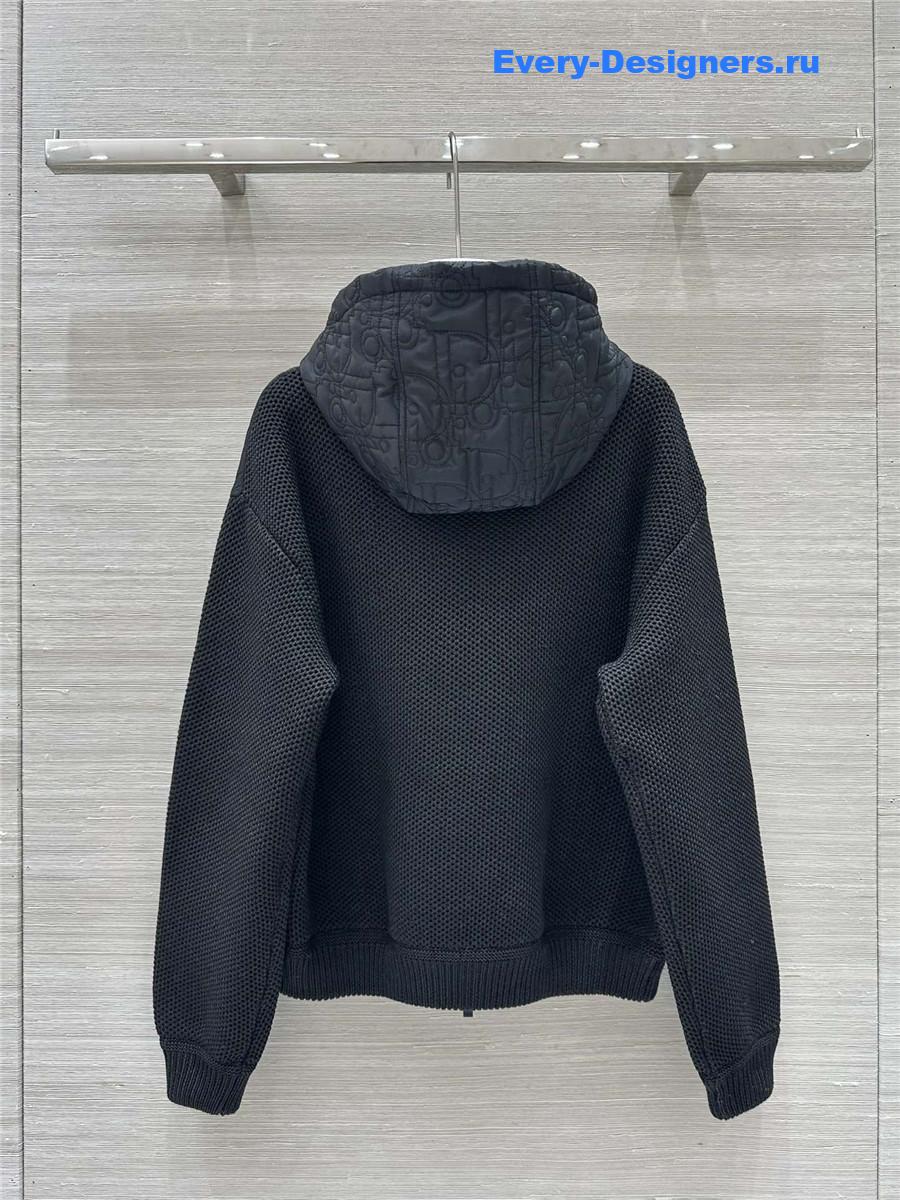 D10r hooded quilted jacket