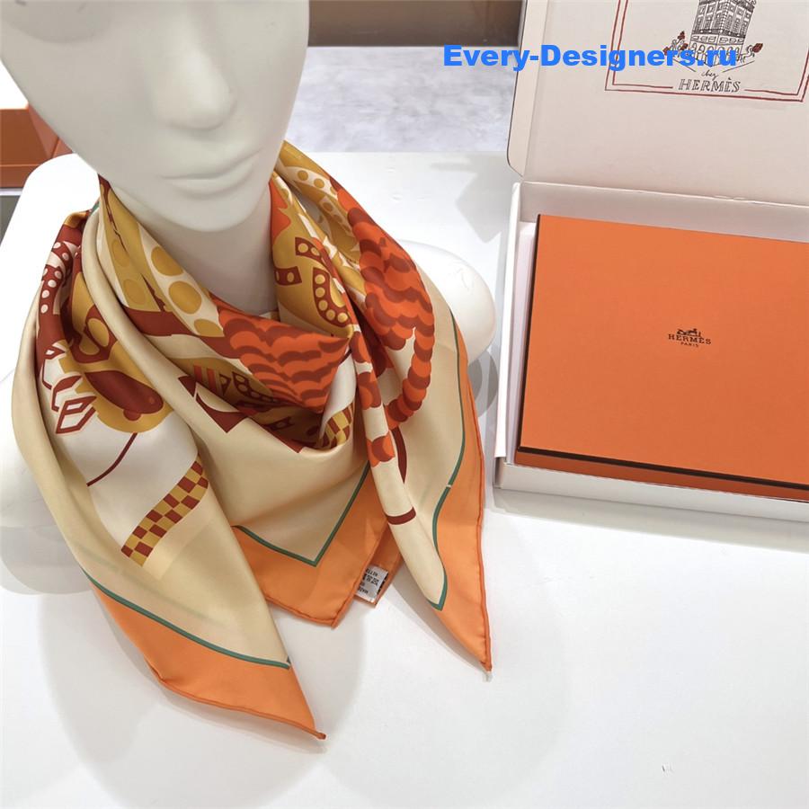 H**me5 “gaucho saddle” 90 scarf