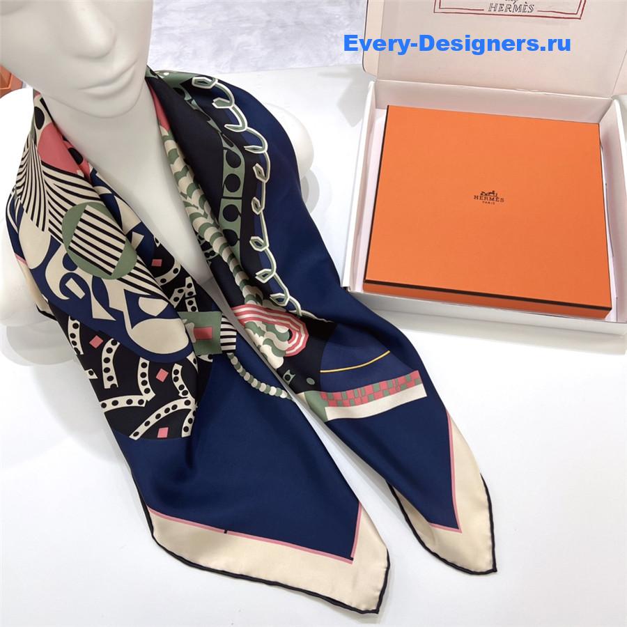 H**me5 “gaucho saddle” 90 scarf