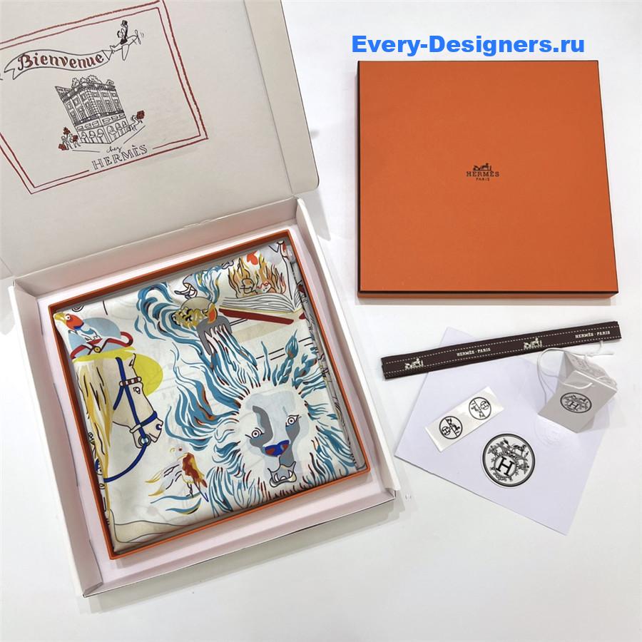 H**me5 “emile’s fantasy night” 90’s scarf