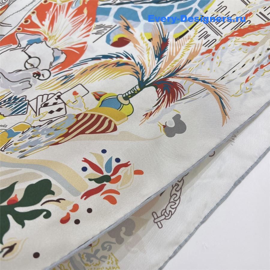 H**me5 “emile’s fantasy night” 90’s scarf