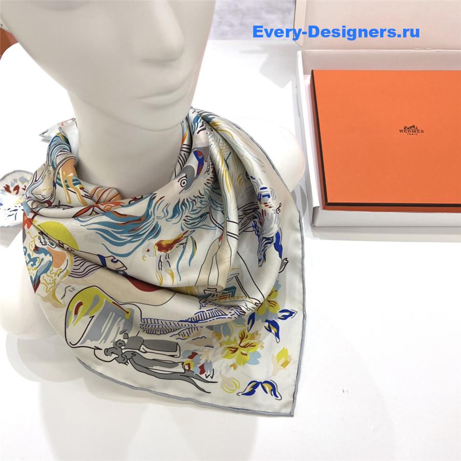 H**me5 “emile’s fantasy night” 90’s scarf