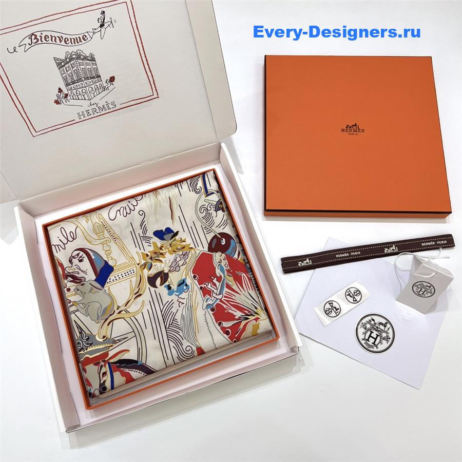 H**me5 “emile’s fantasy night” 90’s scarf