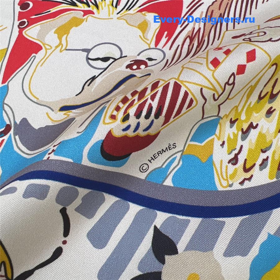 H**me5 “emile’s fantasy night” 90’s scarf