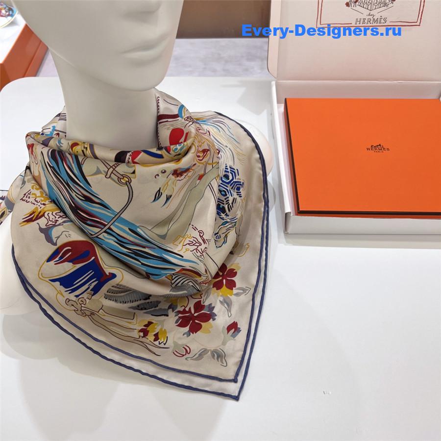 H**me5 “emile’s fantasy night” 90’s scarf