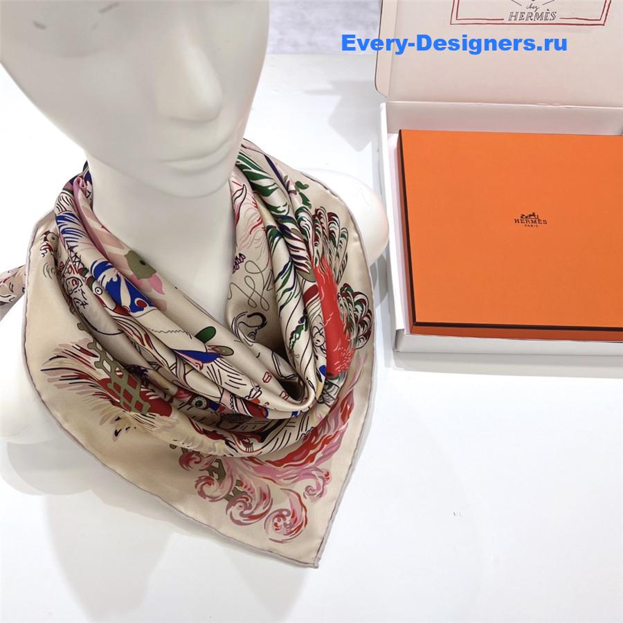 H**me5 “emile’s fantasy night” 90’s scarf