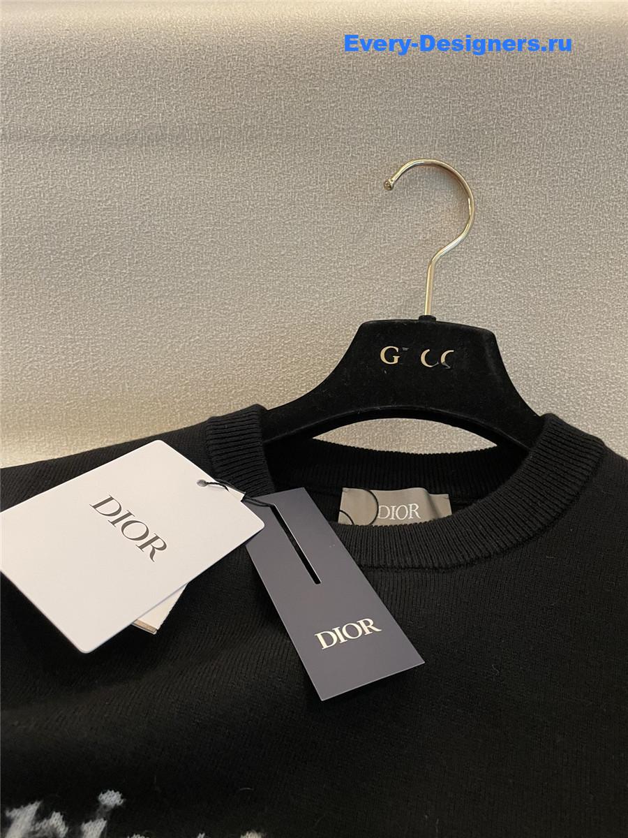 D10r brush logo knit sweater black