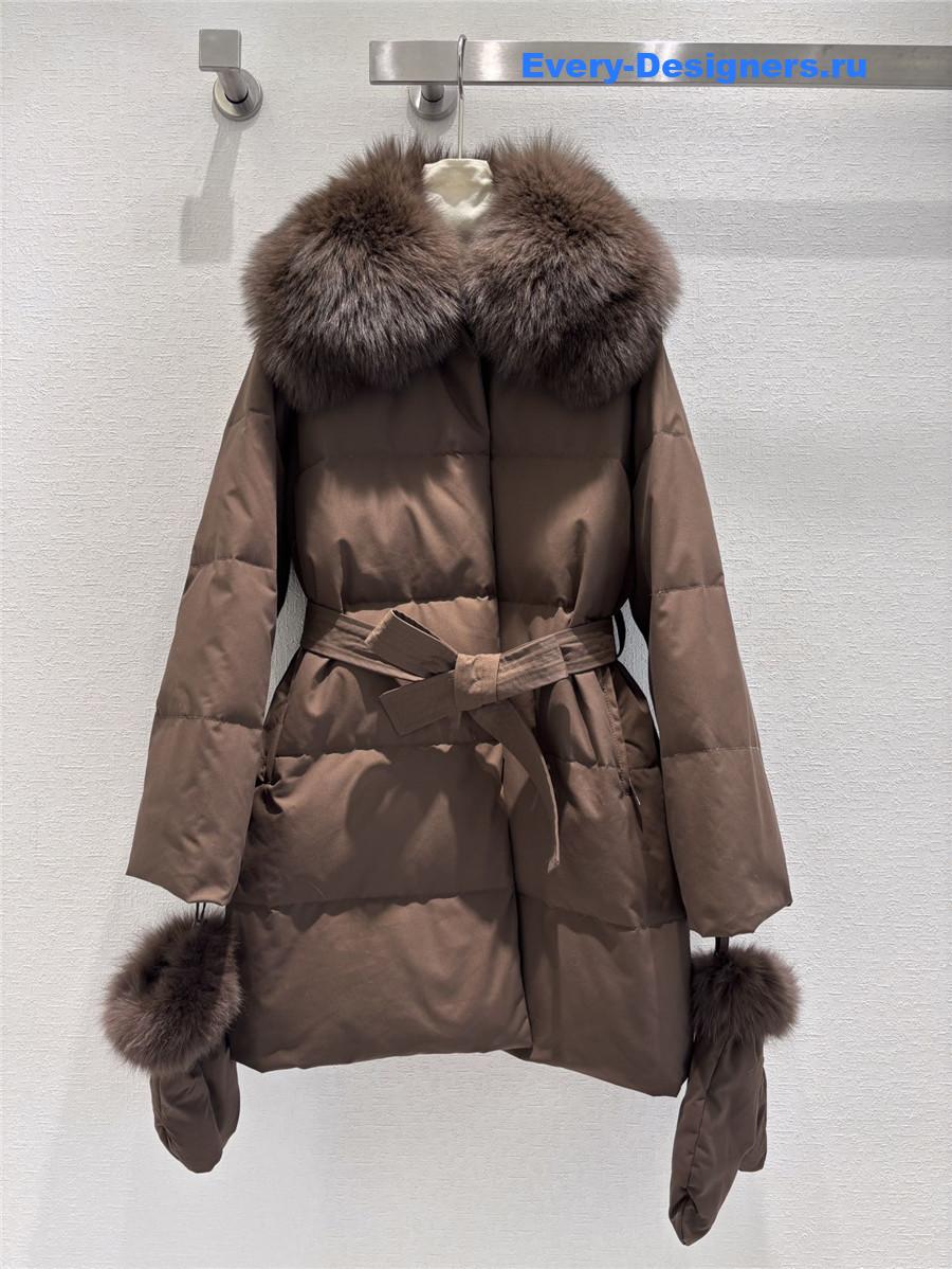 L0r0 P1ana goose down jacket