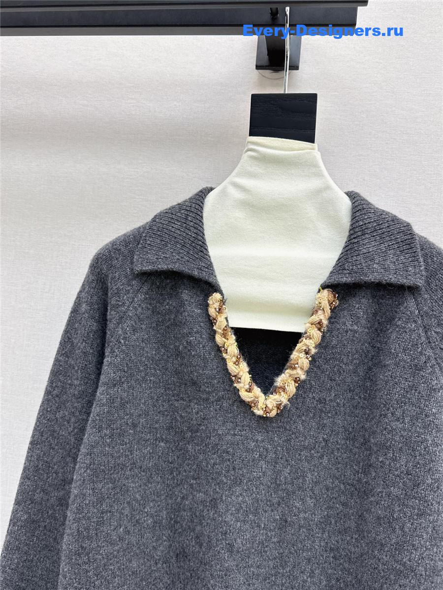 Pra*a lapel v-neck trim sweater grey