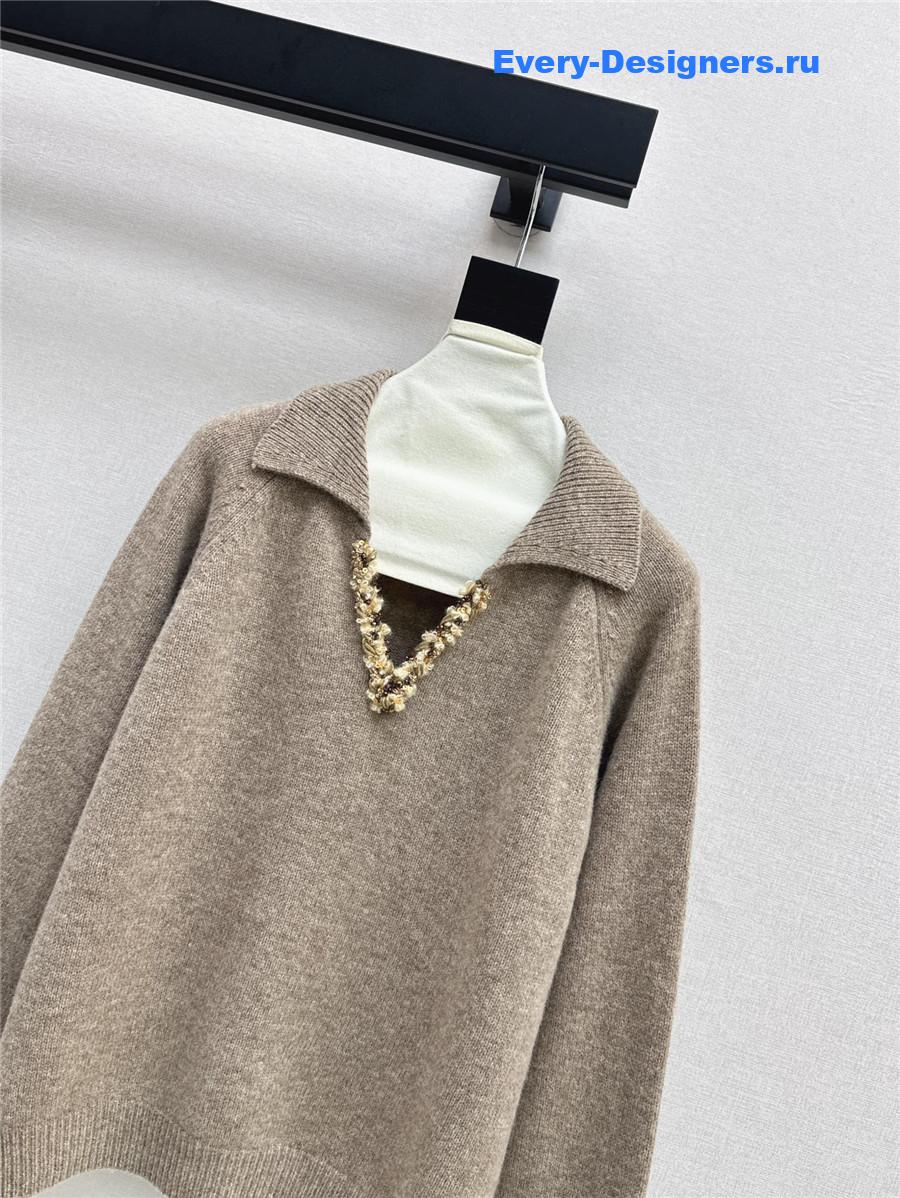 Pra*a lapel v-neck trim sweater beige