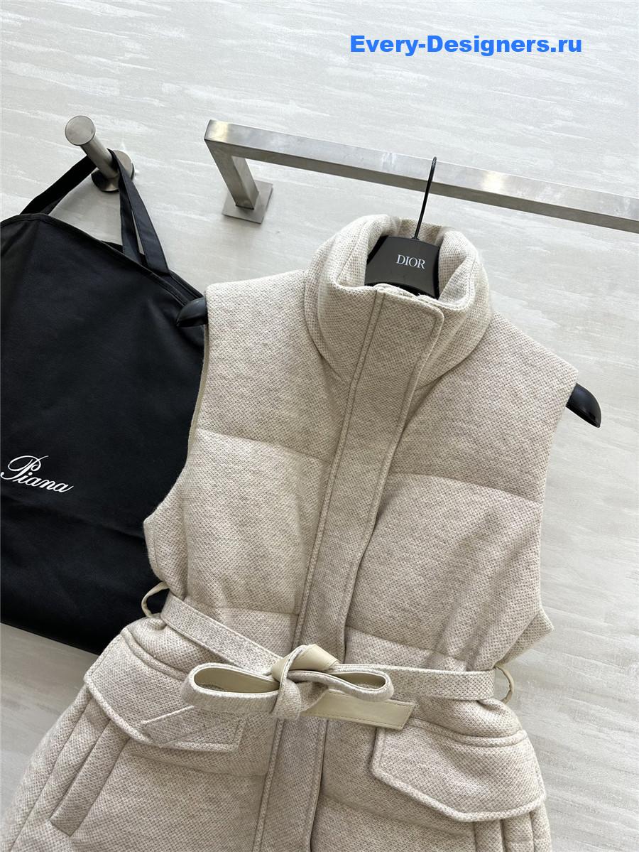 L0r0 P1ana waisted down vest