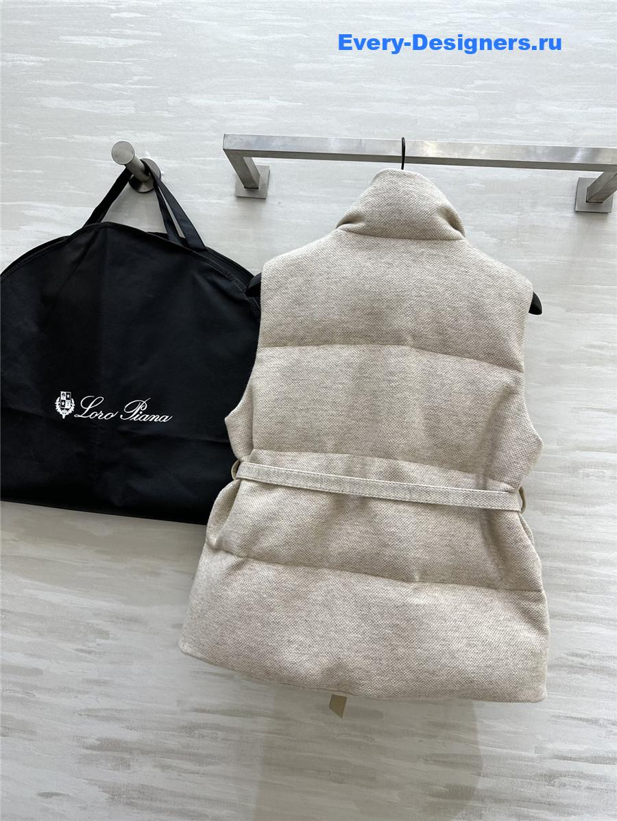 L0r0 P1ana waisted down vest