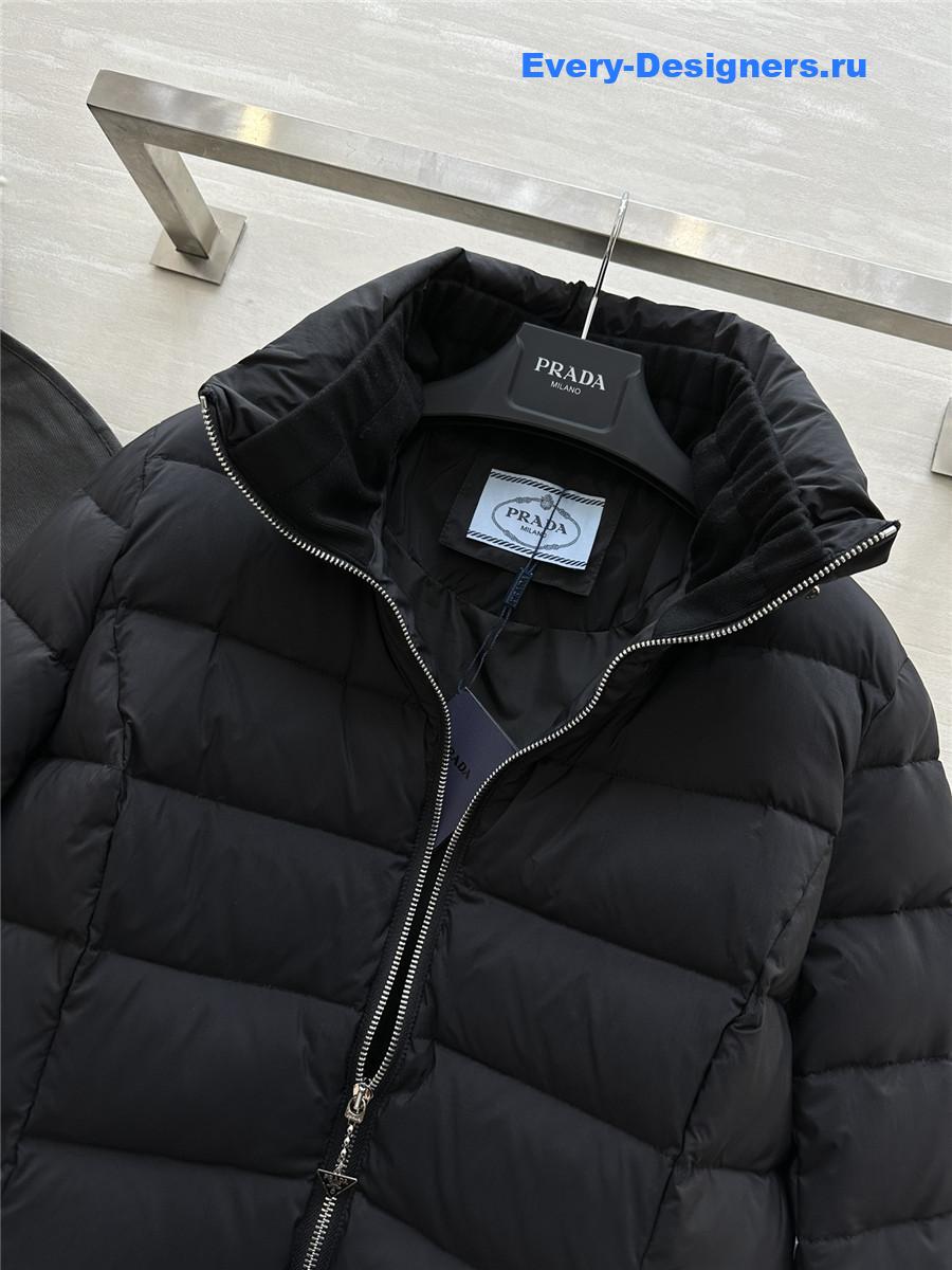 Pra*a stand collar midi down jacket