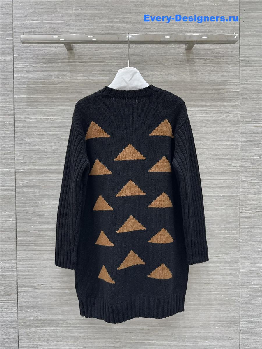 Vanitoo quilted cashmere dress